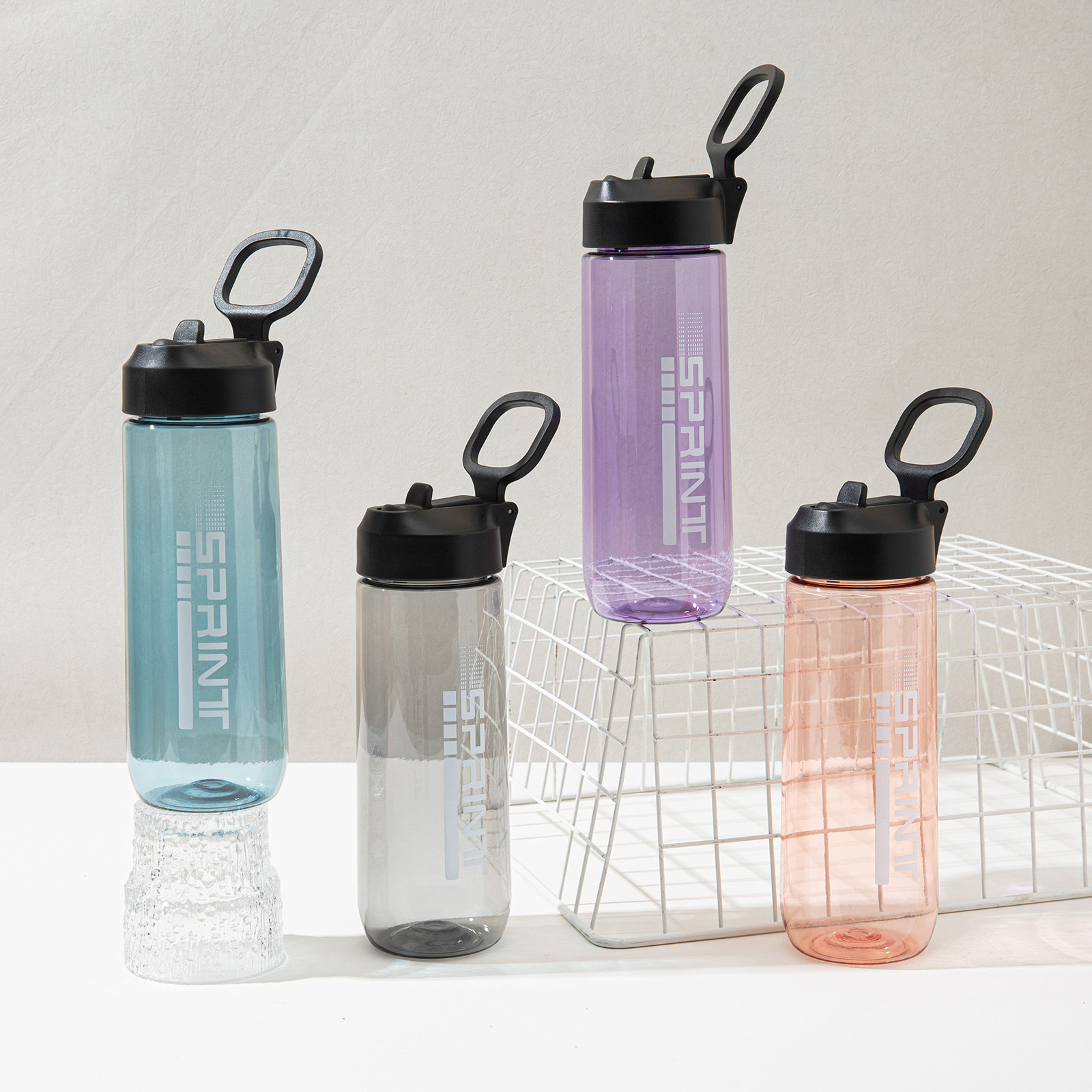 Nueva taza de agua de plástico de comercio exterior, hervidor deportivo portátil para hombres y mujeres, automóvil de verano, taza espacial simple de gran capacidad al aire libre