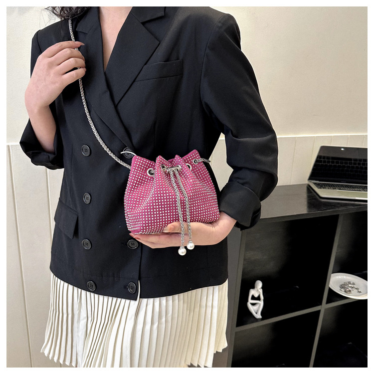 Minimalist Women's Bucket Bag With Diamond Details Single Shoulder_voghion.com