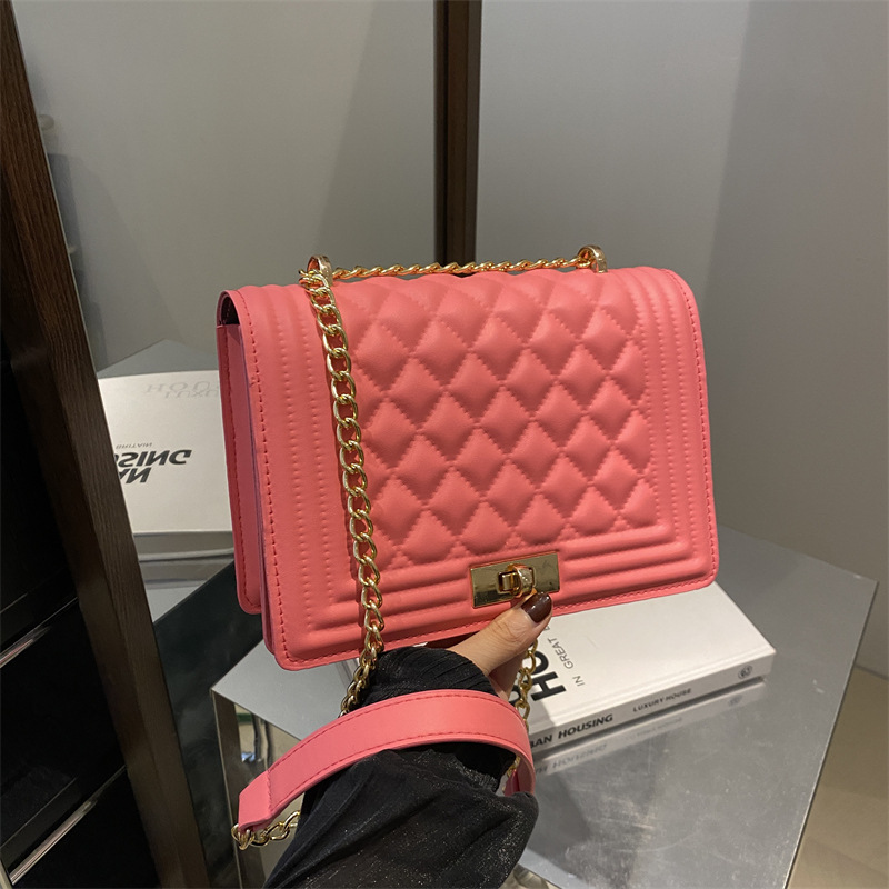 Bolso de cadena de diamante de alta sensación 2024 nuevo bolso cuadrado de moda nicho universal bolso de hombro casual