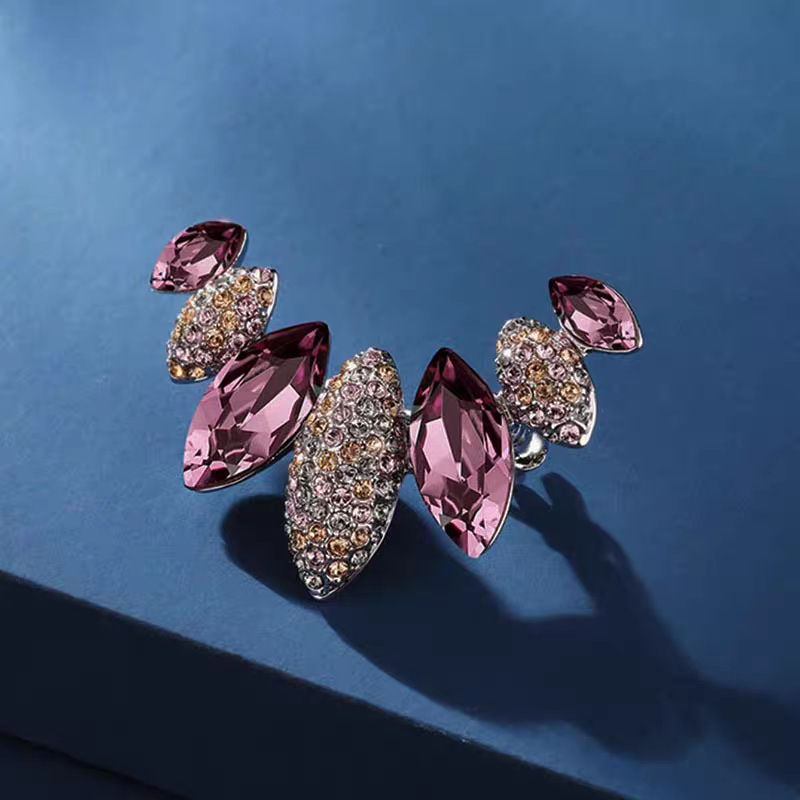 Exquisite Women's Feather Brooch, Light Luxury Niche Suit Pin_voghion.com