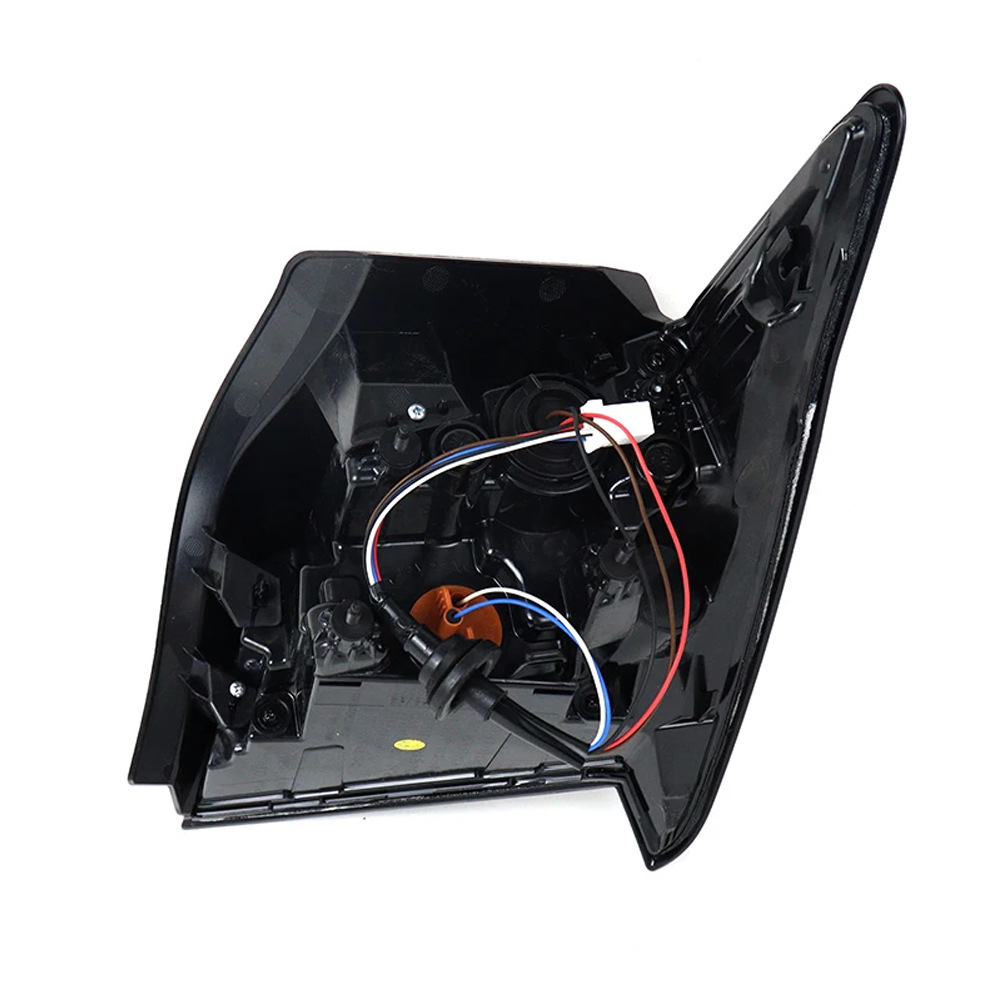 Suitable for Hyundai Elantra 20-23 Models Rear Tail Light Semi-Assembly, Brake Light, Reverse Light, Turn Signal Light