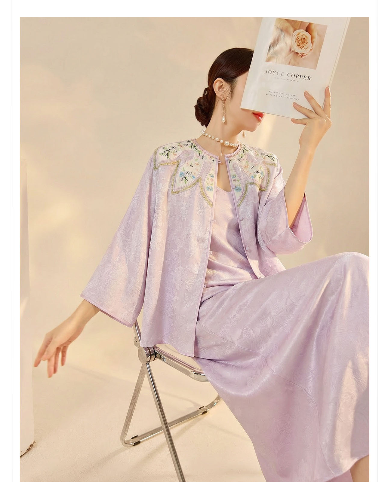 Áo sơ mi nữ thêu hoa kiểu Trung Hoa mới, phong cách cổ điển, nút áo jacquard sang trọng — màu tím nhạt chi tiết 4