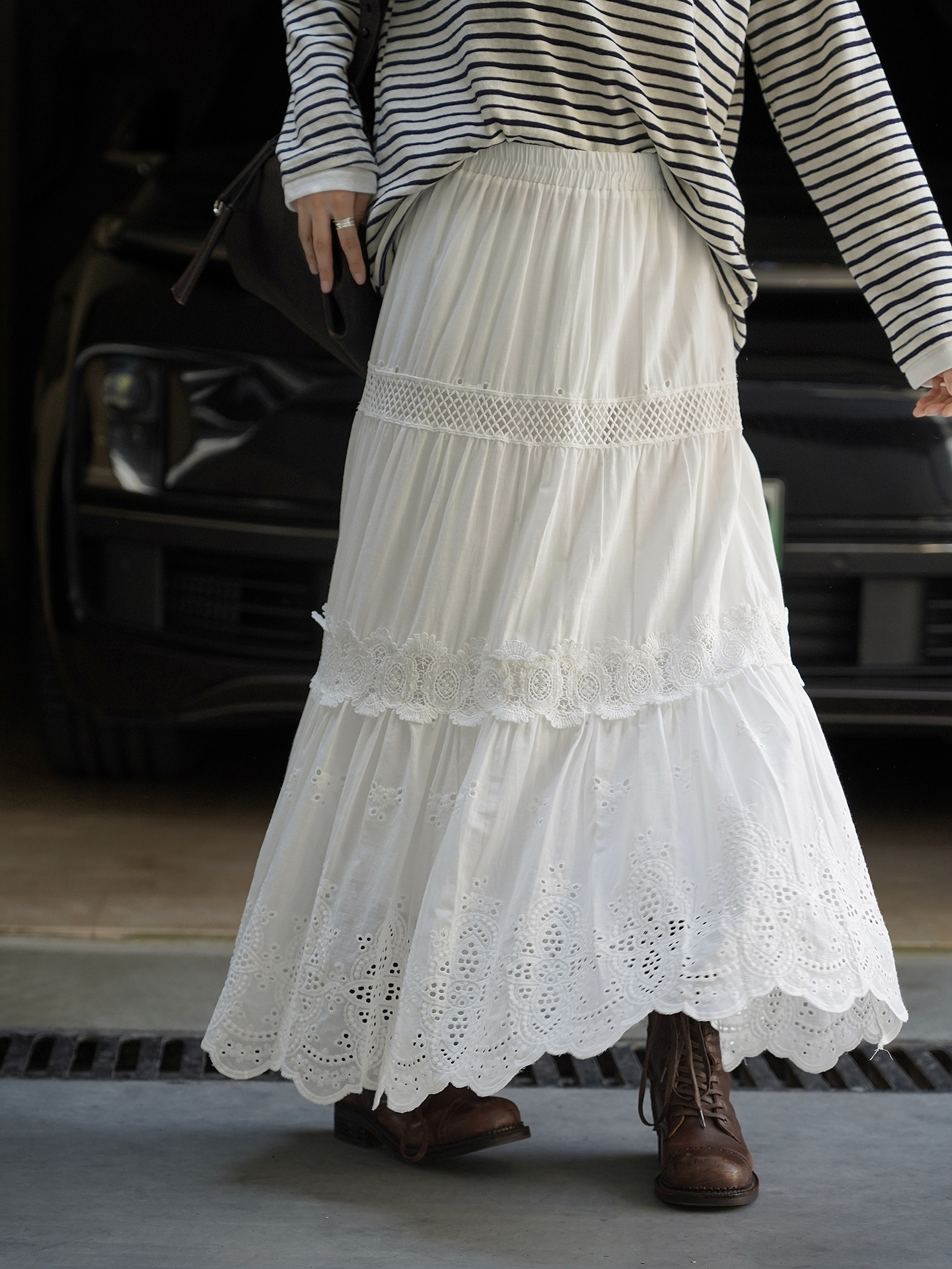 Louvre Early Autumn New Bohemian Romantic Style Hollow Lace Petal Solid Color Loose Wide Hem Long Skirt For Women_ecoleips.com