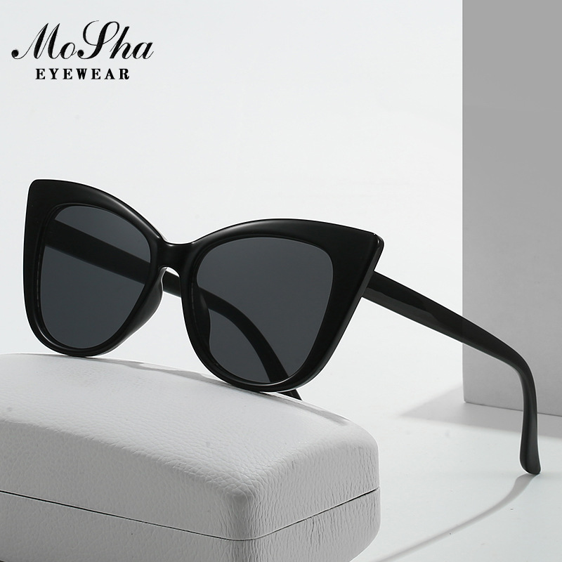 墨镜女跨境三角猫眼米钉高级感太阳镜时尚大框防紫外线复古眼睛潮