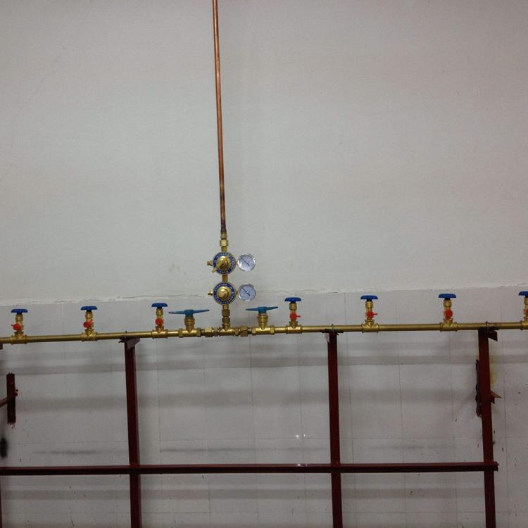 Funcionamiento y mantenimiento convenientes y larga vida útil del bus de conmutación automática de oxígeno