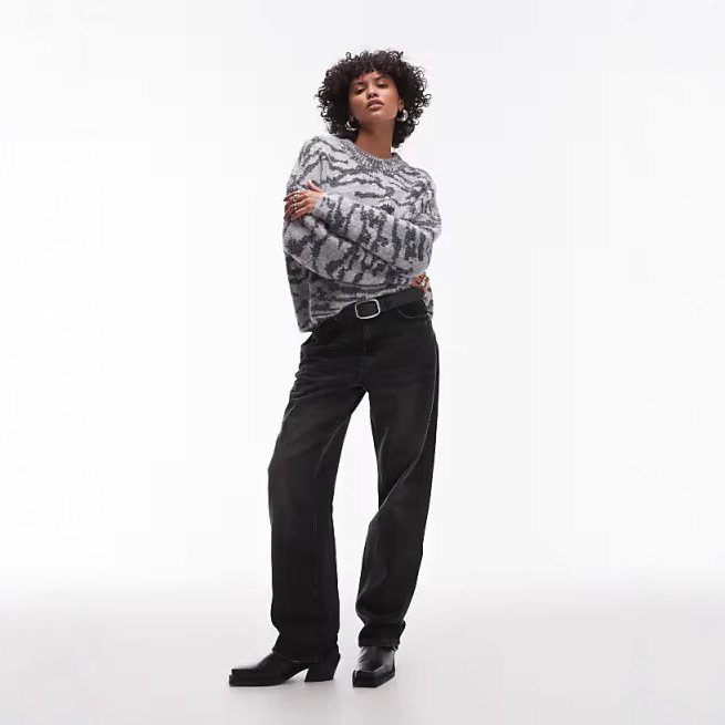 Herrenbekleidung Herbst neuer Jacquard-Kontrastfarbstrickpullover mit lockerem Rundhalsausschnitt und langen Ärmeln_voghion.com