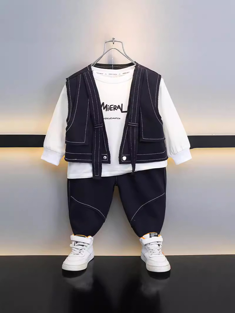 6386 Traje de primavera para niños 2025 Nuevo estilo de moda para niños Chaleco de herramientas de estilo extranjero Traje de tres piezas Baby Spring and Autumn