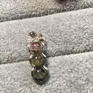 加工定制绿幽灵吊坠 铜镶嵌简约女款白水晶项挂 四季度锁骨链配饰