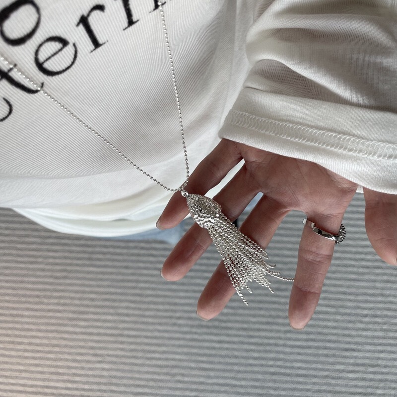 Korean Blogger's Same Style Pine Cone Tassel Pendant Necklace for Women, Niche Design, Silver Water Bottle Long Sweater Chain Korean Blogger's Same Style Pine Cone Tassel Pendant Necklace for Women, Niche Design, Silver Water Bottle Long Sweater Chain