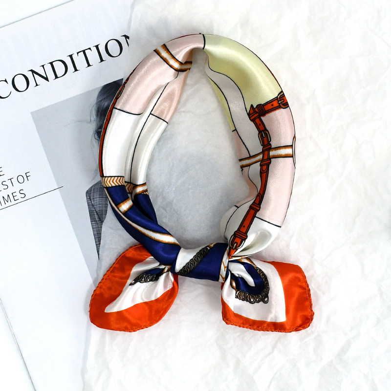 50 Satin Chain Pañuelo cuadrado estampado Color Sense de alta gama Moda de todo fósforo azafata profesional Servicio al cliente Bufanda de decoración Bufanda de seda