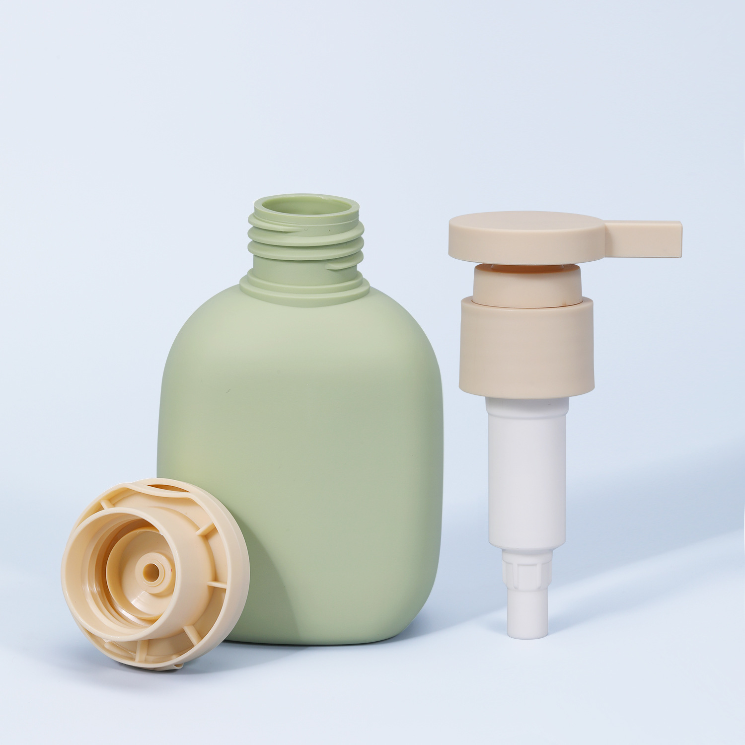Botella de plástico PE en venta caliente, material suave de peluche, crema corporal, botella plana, botella de champú, botella vacía