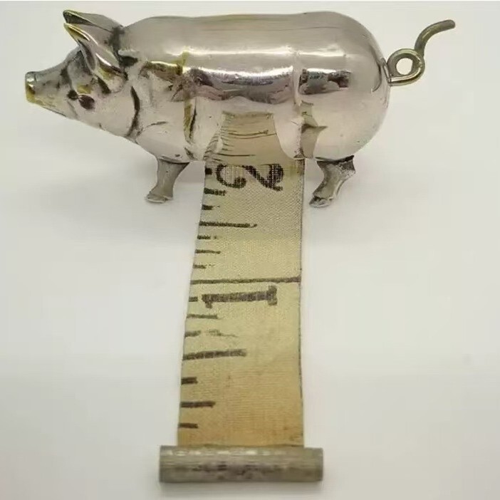 Amazon's Popular Retro Metal Mini Piggy Tape Measure, Stylish and Convenient to Carry Amazon's Popular Retro Metal Mini Piggy Tape Measure, Stylish and Convenient to Carry