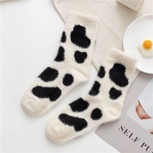 Autumn and winter plus velvet mink socks for women, warm and thickened cow-spotted home cute girl floor socks, confinement socks