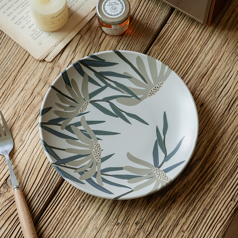 Plato de cerámica doméstica de hoja de bambú retro plato de platos redondos platos de platos creativos platos de platos de postre japonés al por mayor