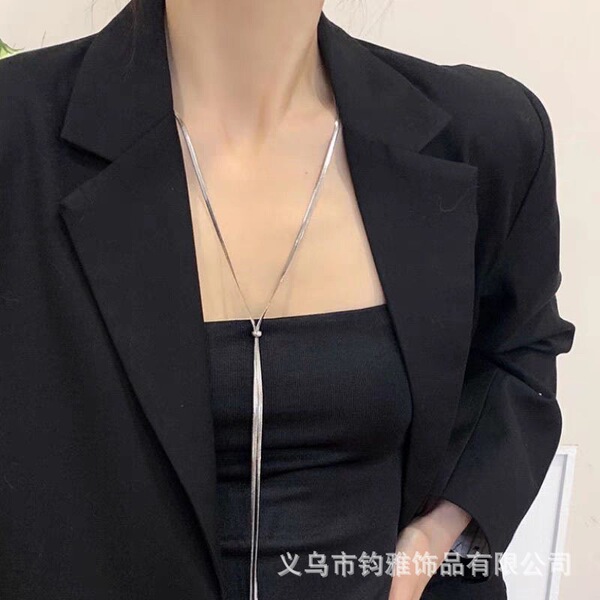 S925 조정 가능한 블레이드 체인 플랫 스네이크 풀아웃 롱 목걸이 스웨터 체인 티타늄 스틸 색상 보존 롱 목걸이 매칭