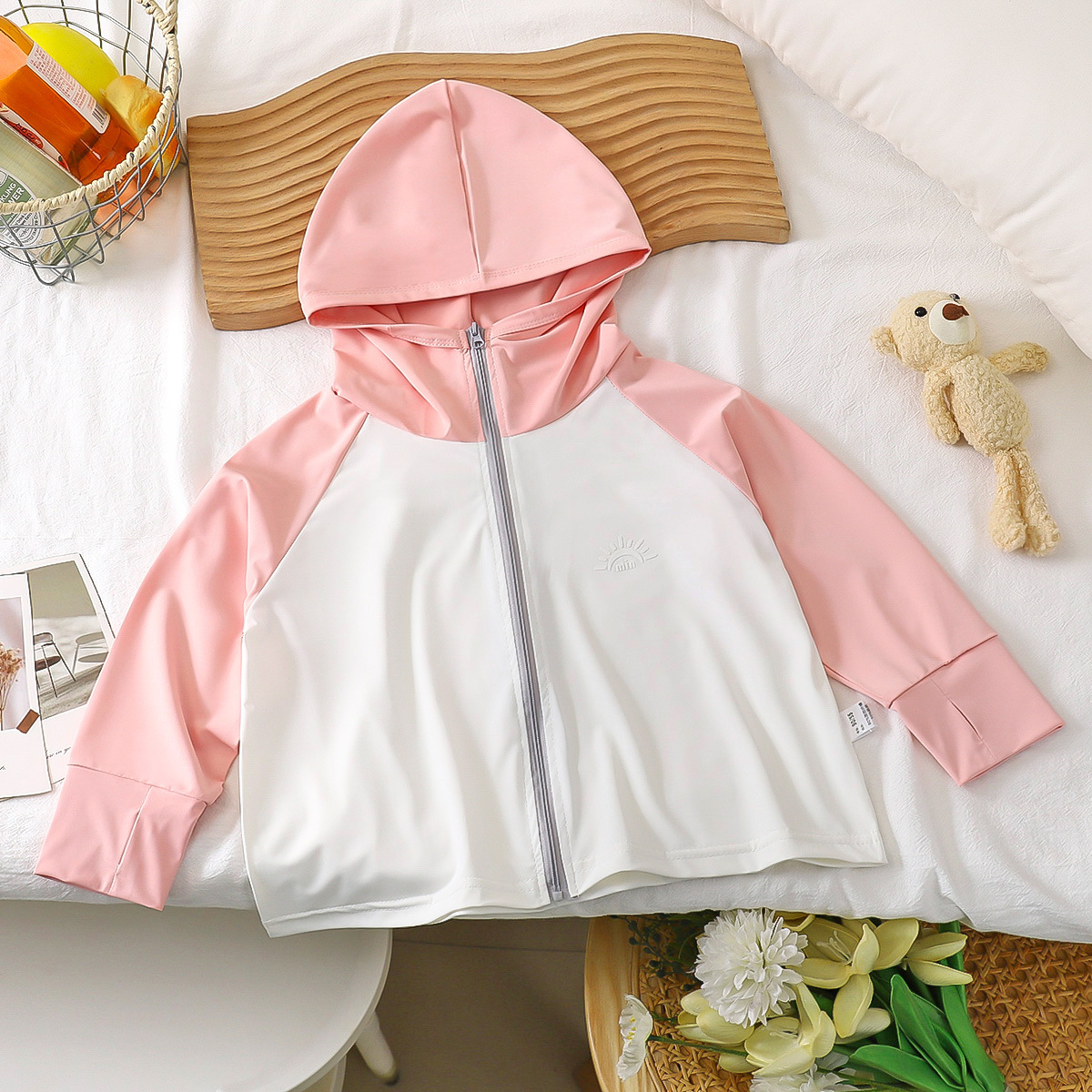 Ropa de protección solar para niños verano nuevo estilo niña fina seda de hielo protección UV niños chaqueta de protección solar con capucha ropa para niños image 5