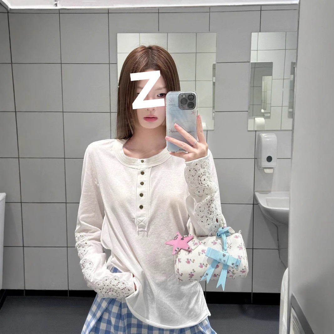 White colored autumn design long-sleeve, trend of season