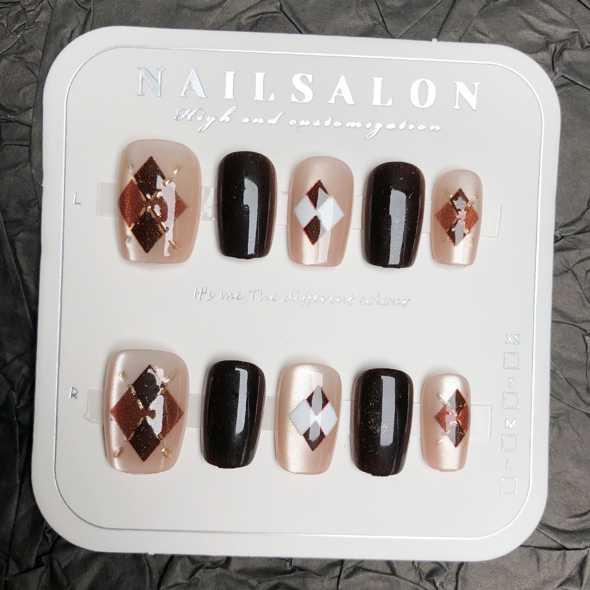 菱形格穿戴甲秋冬款深咖系顯白氛圍感短款質感可拆卸假指甲貼片