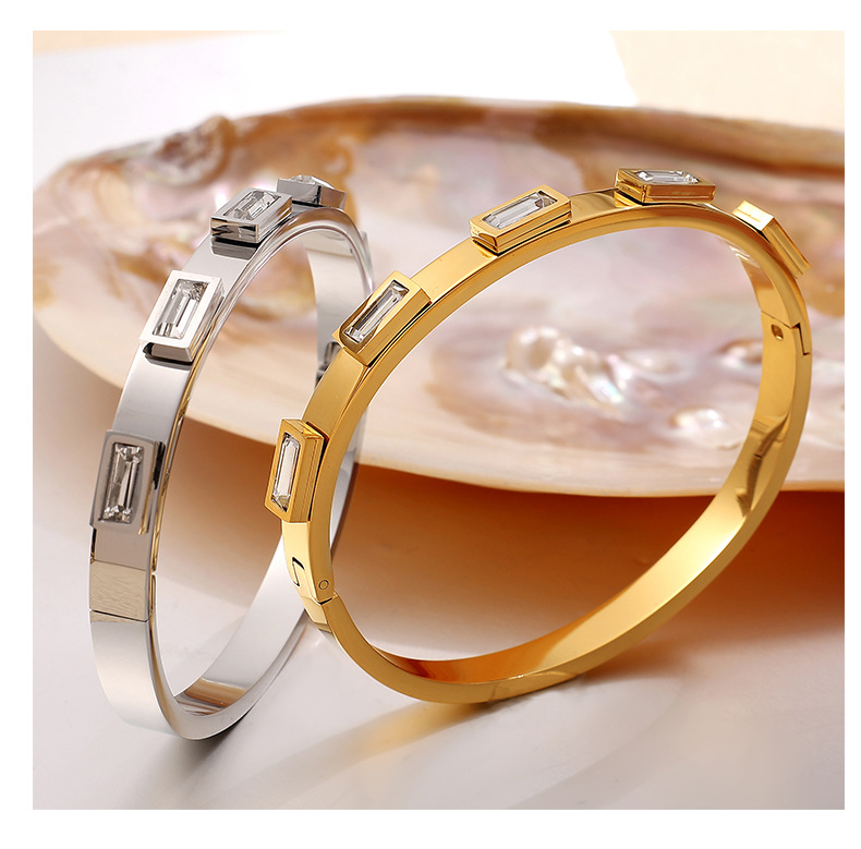 Women's Gender PVD Coated Real Gold Plated Geometric Titanium Steel Casual Elegant Simple Style Waterproof Non Tarnish Titanium Steel Bangle