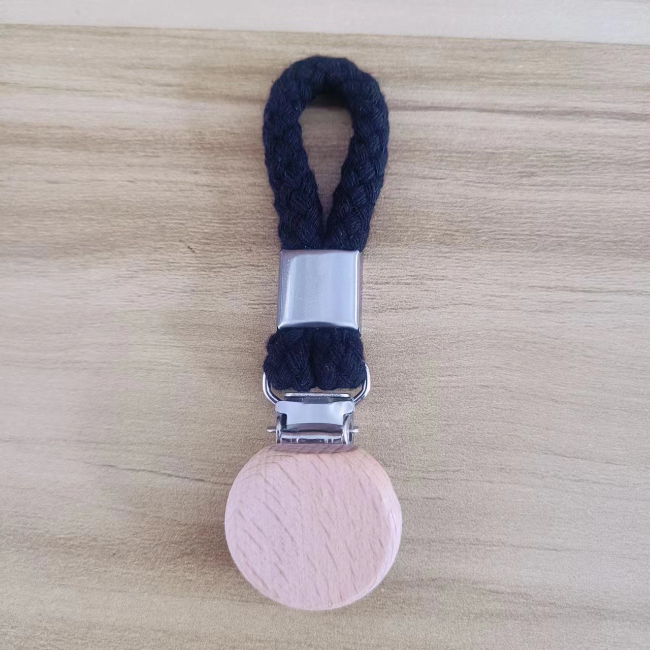 Venta caliente transfronteriza clip de toalla de baño cuerda tejida clip de almacenamiento de metal multifuncional suministro directo de fábrica