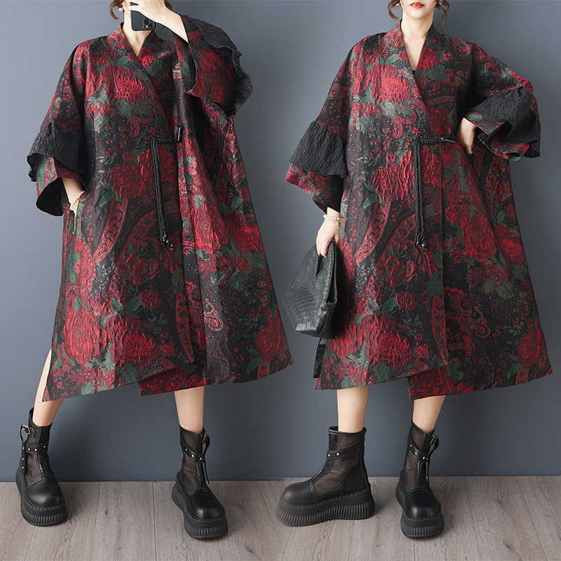 Real shot of the new autumn collection: elegant plus-size trench coat with intricate jacquard texture, fashionable, loose-fitting, versatile, mid-length coat