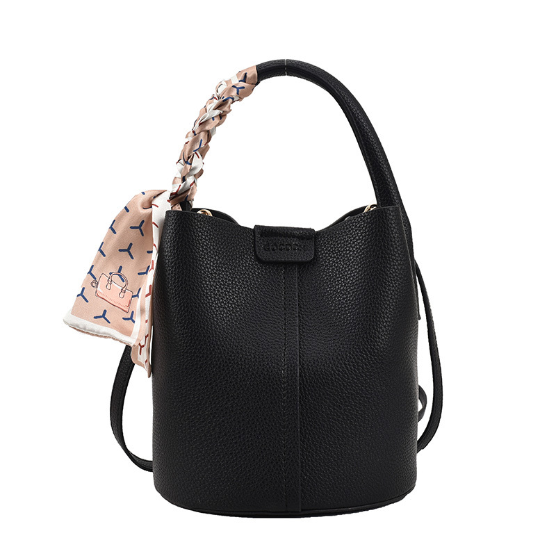 Bolso de mano universal bolso de mujer 2025 nuevo estilo estilo estilo extranjero sensación de bolso de cubo de verano sensación de alto nivel de hombro mochila