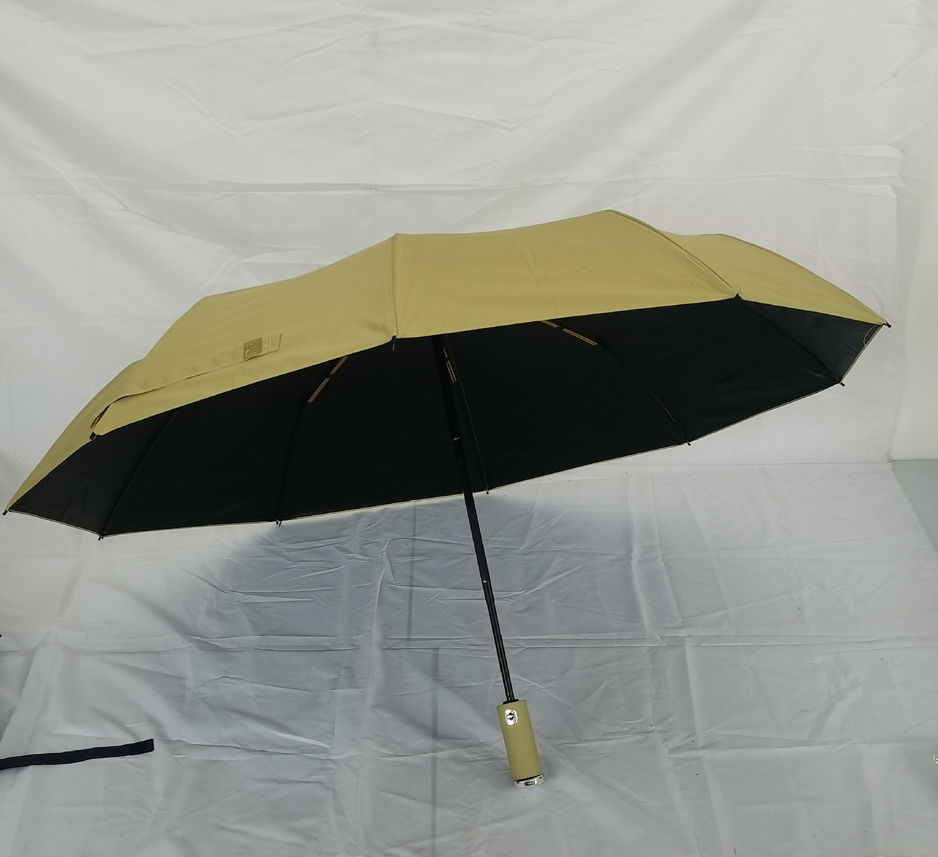 크리 에이 티브 완전 자동 LED 조명 우산 자체 개방 및 개폐식 회전 LED 조명 접이식 우산 완전 자동 손전등 70% off 우산