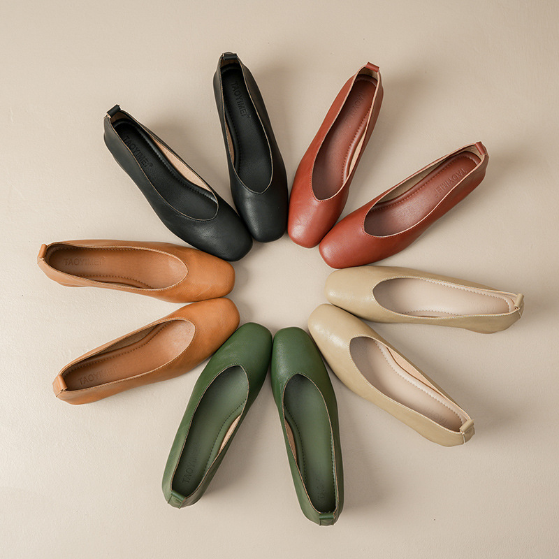2025 Spring and Autumn Korean Style Comfortable Retro Soft Leather Square-Toe Slip-On Loafers Non-Slip Mid-Heel Granny Shoes 2025 Spring and Autumn Korean Style Comfortable Retro Soft Leather Square-Toe Slip-On Loafers Non-Slip Mid-Heel Granny Shoes