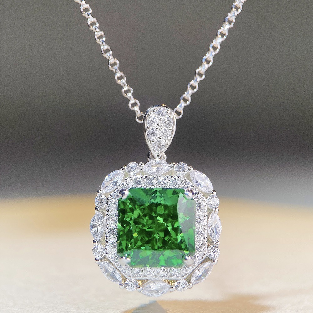 925 Sterling Silver Material 925 Sterling Silver Zircon Plating Geometric Pendant Necklace