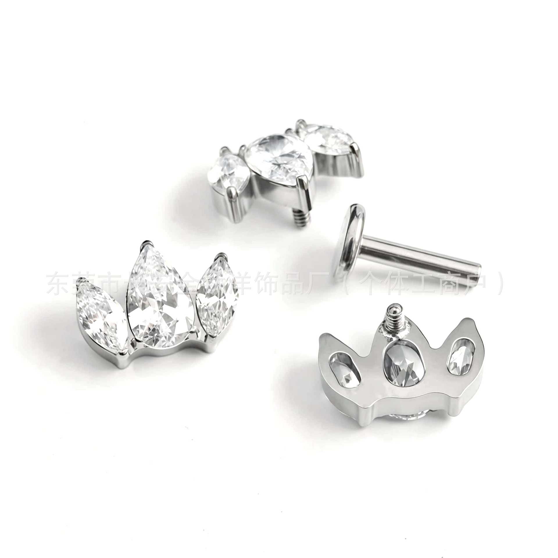 Pointed titanium steel lip stud product view