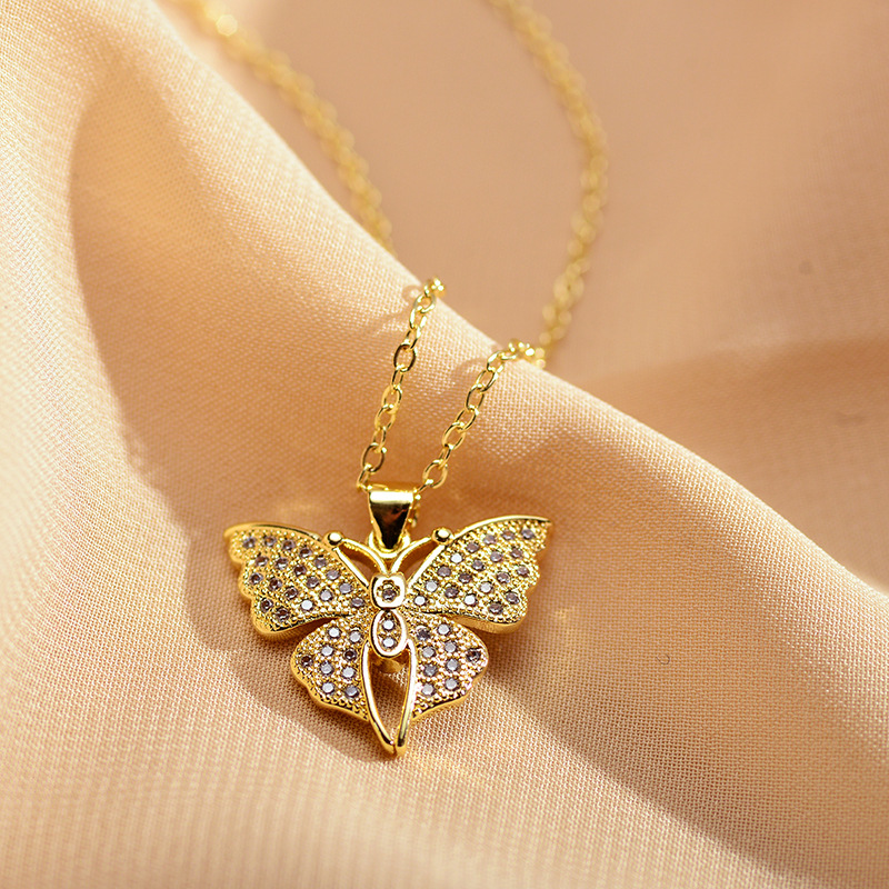 Fashion Butterfly Copper Gold Plated Artificial Rhinestones Pendant Necklace 1 Piece