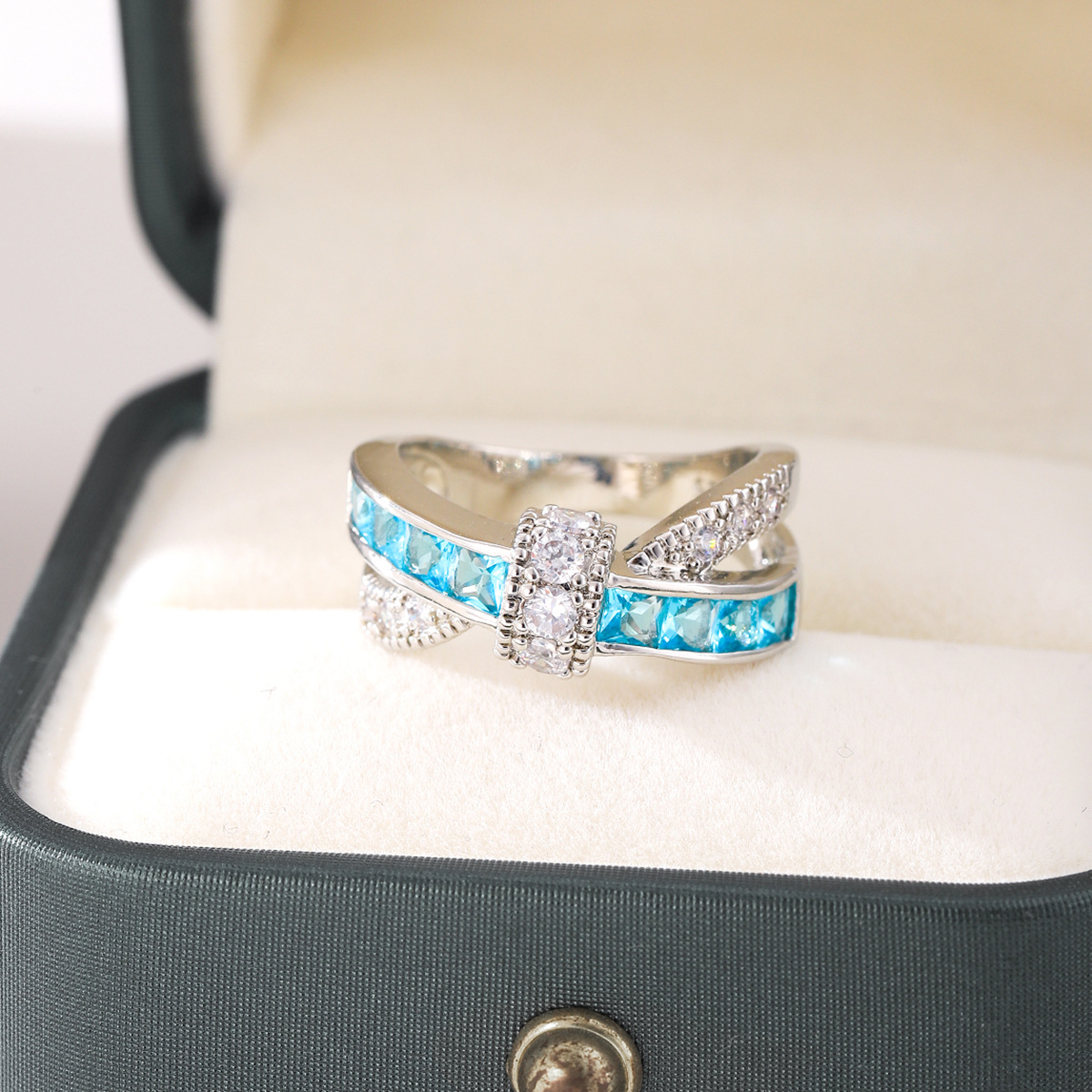 5g Weight White Gold Plated Plating Material Zircon Inlay Material Rings Classification Fashion Geometric Copper Plating Zircon Rings 1 Piece