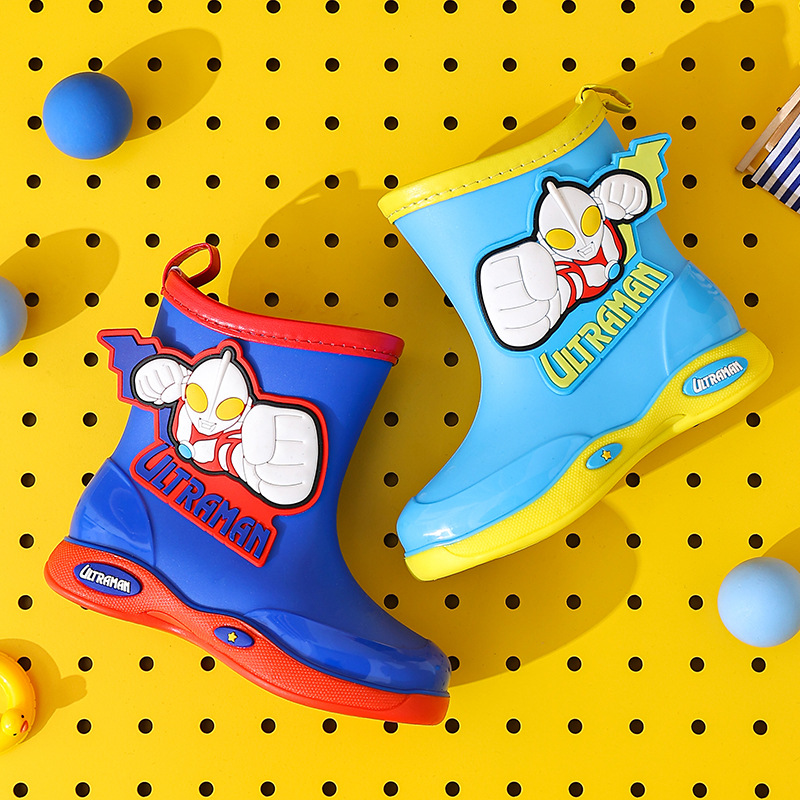 Botas de lluvia para niños Ultraman antideslizantes Botas de lluvia con forro polar para niños ligeros zapatos de agua de jardín de infantes para niños Zapatos de goma para niños