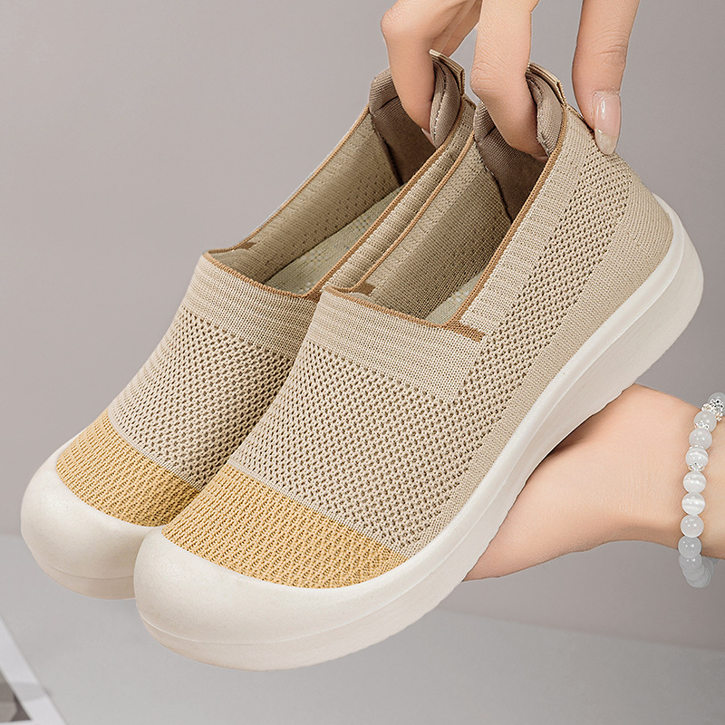 Zapatos de mujer zapatos de tejido volador de verano zapatos casuales de malla transpirables zapatos individuales cómodos y versátiles nuevos zapatos de tela viejos de Beijing mujeres