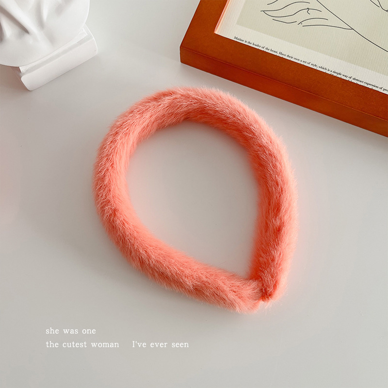 Otoño e Invierno diadema de felpa de alto grado diadema francesa hembra Mori Hada pelo paquete versátil estilo coreano peludo horquilla tocado