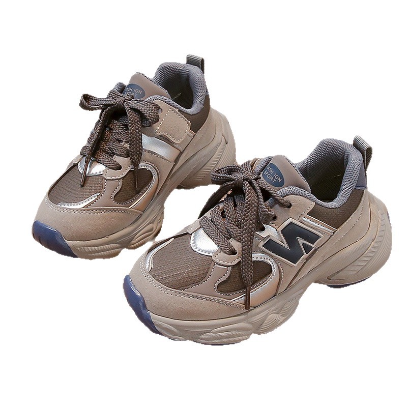 Nuevas zapatillas deportivas de primavera para niños 2026 zapatillas de corrida de moda para niñas con suela suave versátil para niños grandes y medianos
