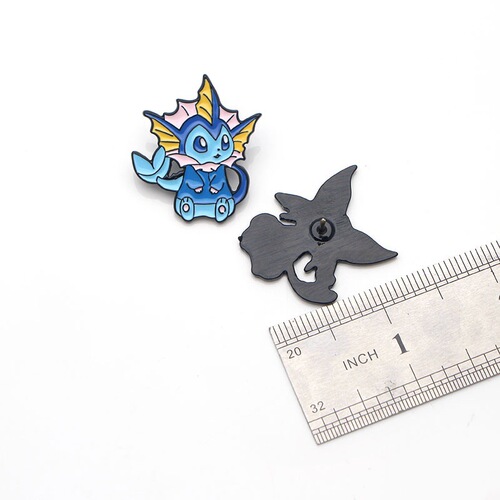 Japanese comics, European and American cute adventure cartoons, brooches, clothing, alloy pins, hats, scarves, badges, pendants, accessories