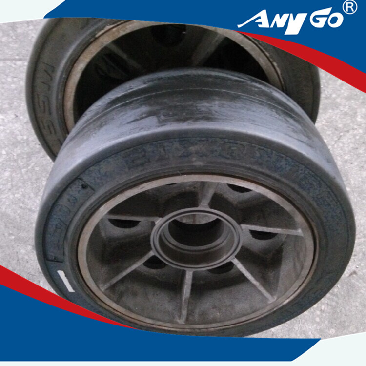 本厂专业销售平板拖车实心轮胎21*8*15sm及配套钢轮压配式实心轮