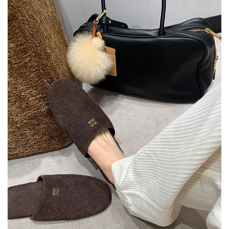 Versión de piel de oveja~Elegantes pantuflas planas tipo mule con punta cerrada para mujer, sandalias de cuero genuino tipo mule.