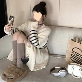 休闲慵懒风软糯条纹毛衣上衣好看针织开衫外套女秋冬季新潮流