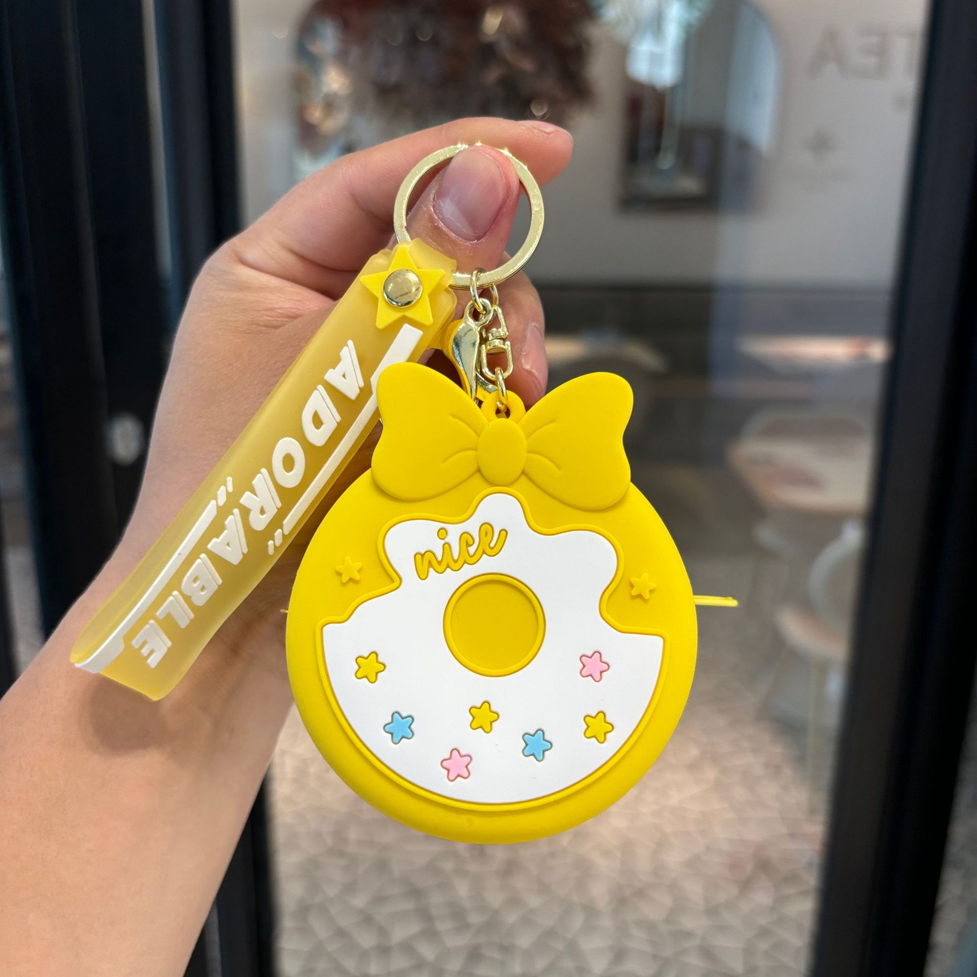 Transfronterizo Kapibara llaveros Kulomi bolsos de cambio llaves colgantes bolsos accesorios pequeños regalos al por mayor