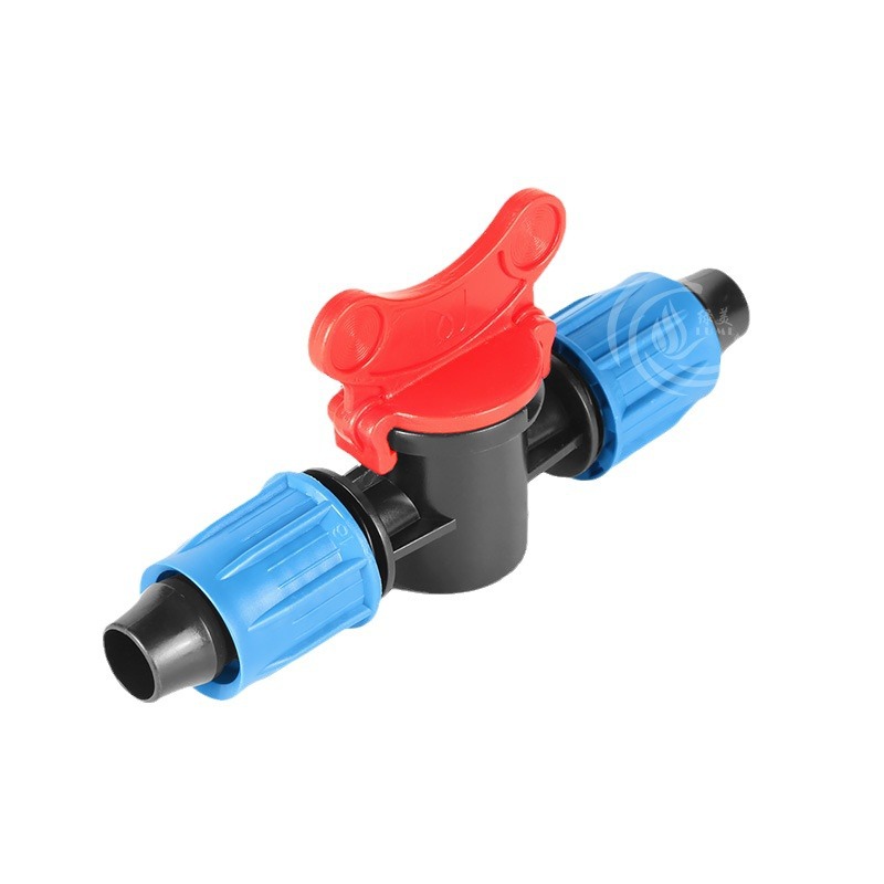 Capas azules 16 PE bloqueo de tubería a través de la válvula para evitar la caída de la presión del agua, microrroyección por goteo, tubería de riego por pulverización se puede cerrar