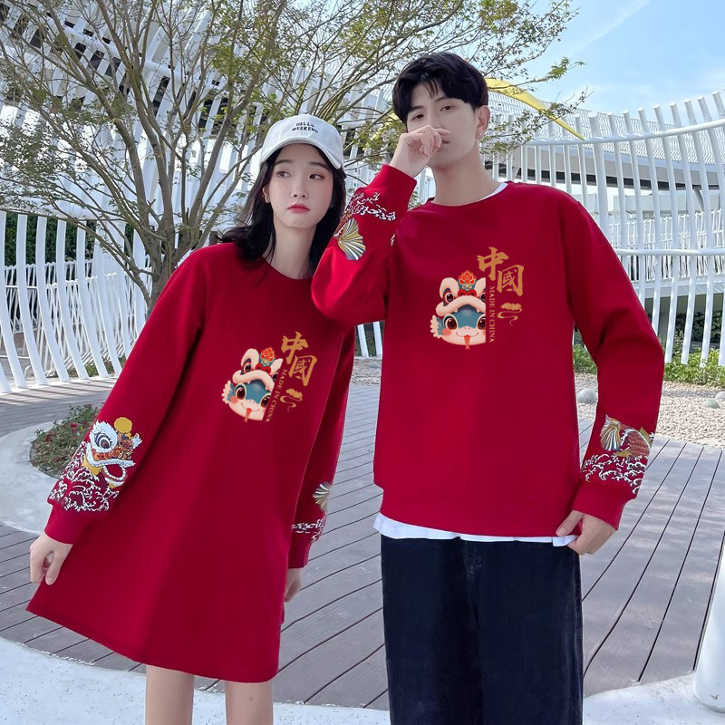 새로운 중국 스타일 국가 스타일 커플 의류 플러스 사이즈 년 뱀 신년 의류 1 원피스 스커트 기모 레드 원피스 크루 넥 스웨터