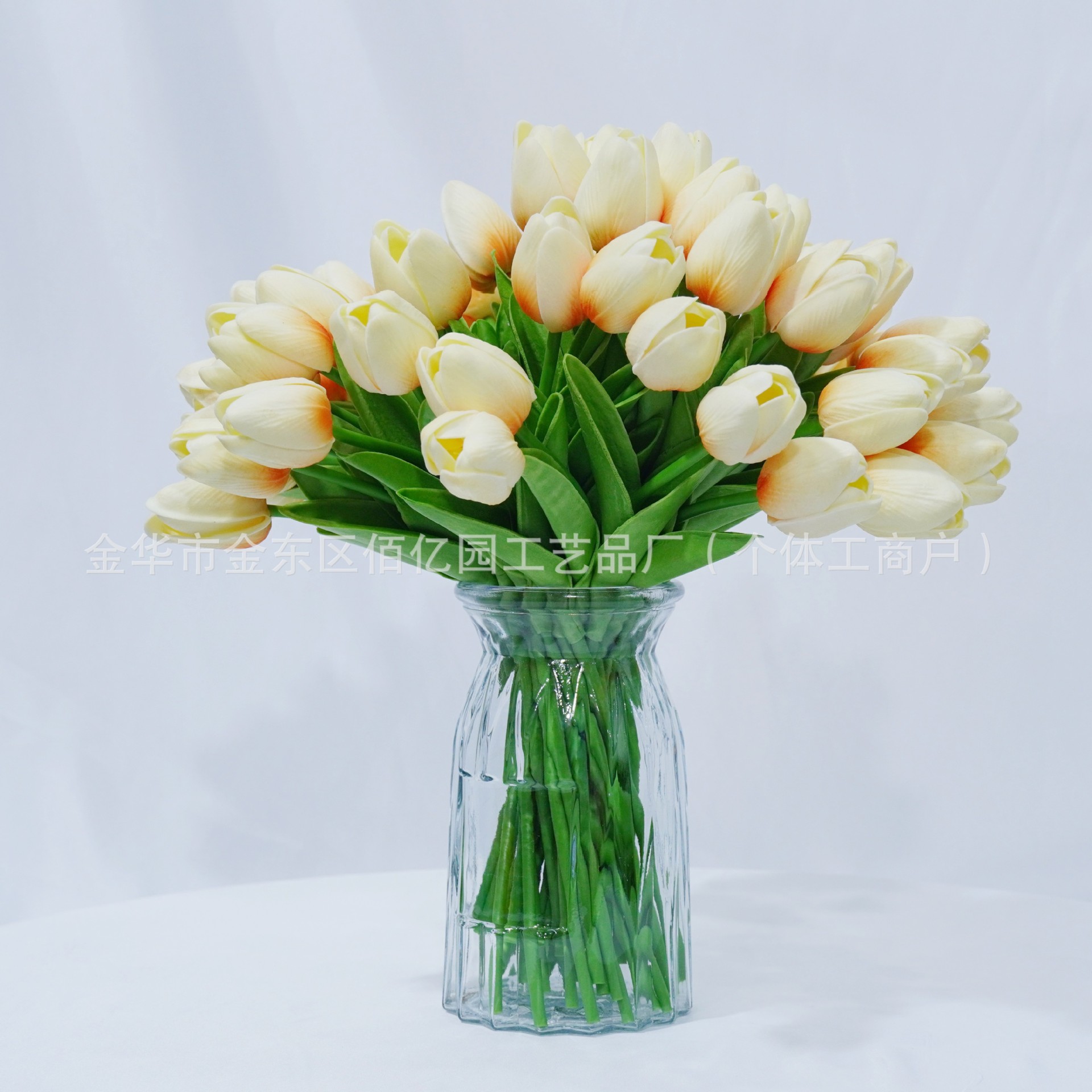 Fábrica directa de venta al por mayor de flores de tulipas de imitación de flores de mano decoración floral de boda