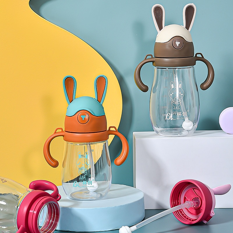 Taza de conejo de paja taza de agua para niños con mango taza de plástico para bebés portátil para salir hervidor de jardín de infantes