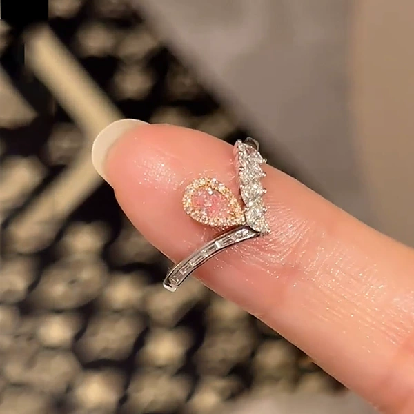 Water drops vermiculite ring
