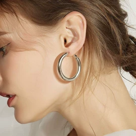 耳环;耳扣;手镯