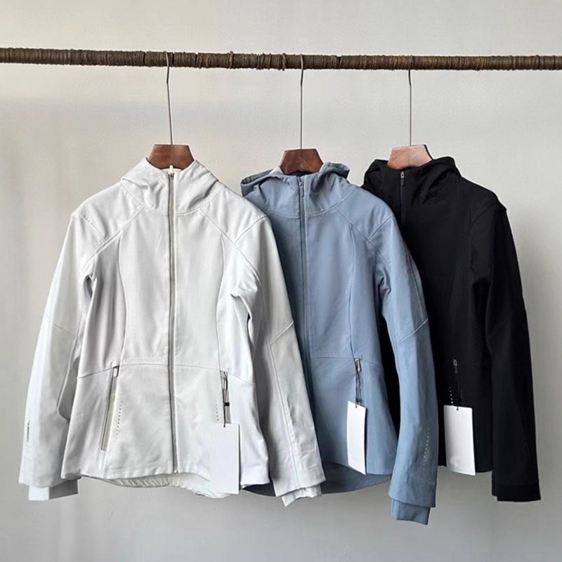 Fleece-Lined Hooded Softshell Jacket for Women, Slim-Fit Sports Jacket, Autumn Waterproof Sports Jacket