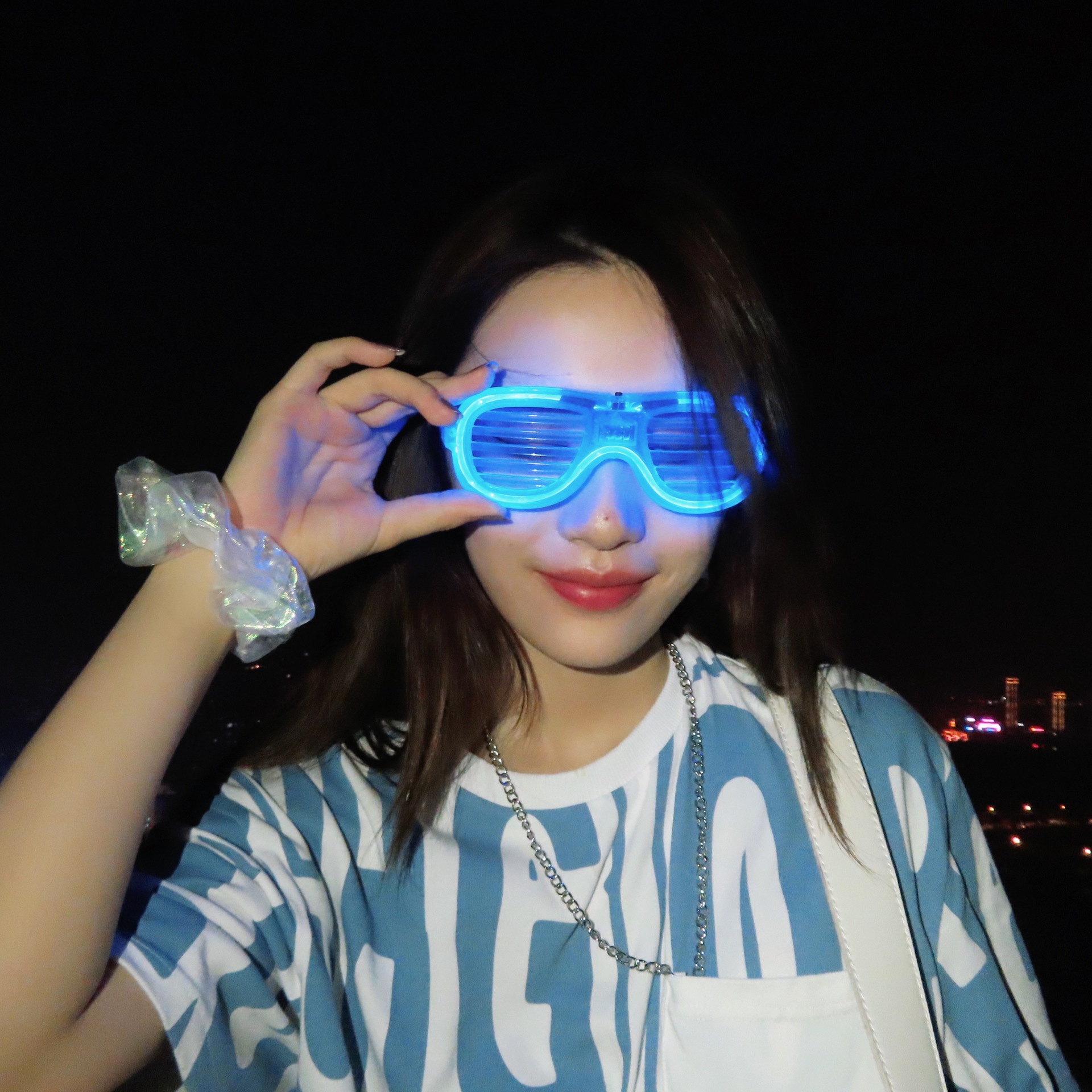 Lentes de Fiesta Navideña con Luz en Forma de Árbol de ABS Decorativos image 18