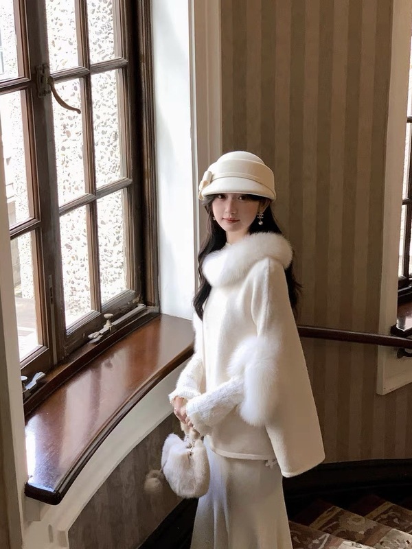 昭和斗蓬富家小女25秋冬新版高级感狐狸毛外套羊毛针织千金感|undefined